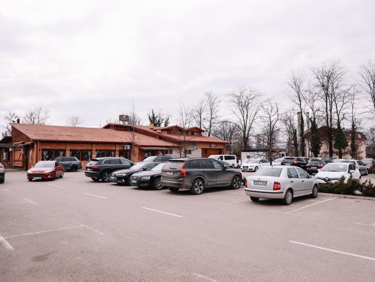 Hotel Stara Ada Banja Luka Extérieur photo